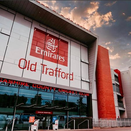 Bright & Modern 3 Bedroom Old Trafford Home แมนเชสเตอร์ ภายนอก รูปภาพ